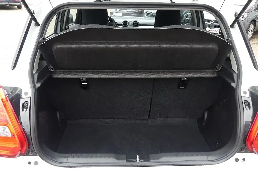 Suzuki Swift - Thumbnail 7