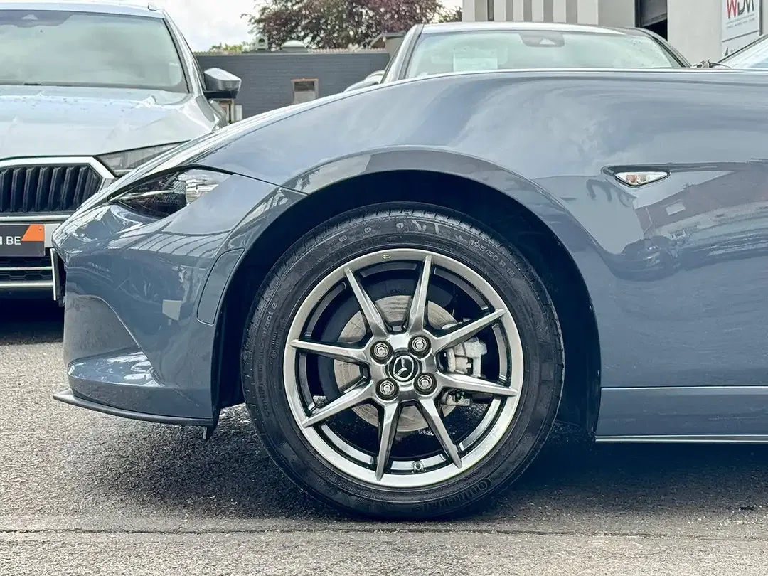 Mazda MX-5 - Thumbnail 3