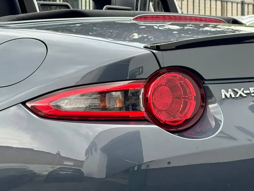 Mazda MX-5 - Thumbnail 6