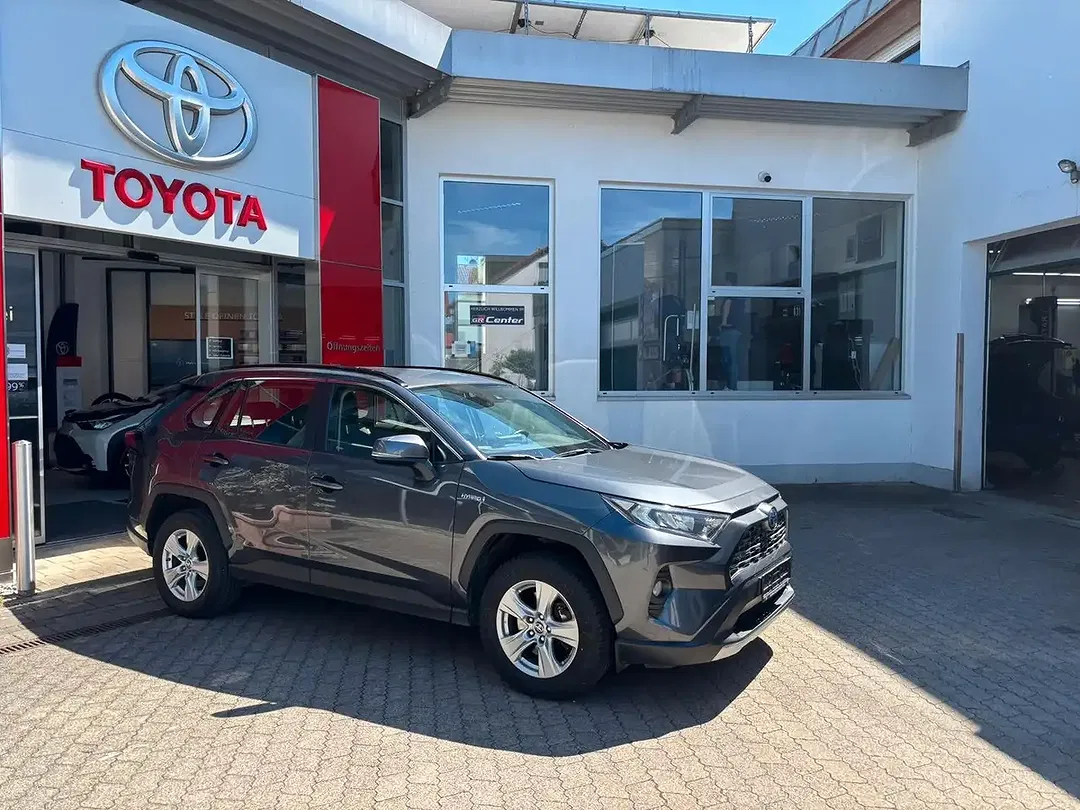 Toyota RAV 4 - Thumbnail 4