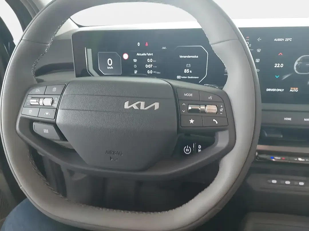 Kia EV3 - Thumbnail 13