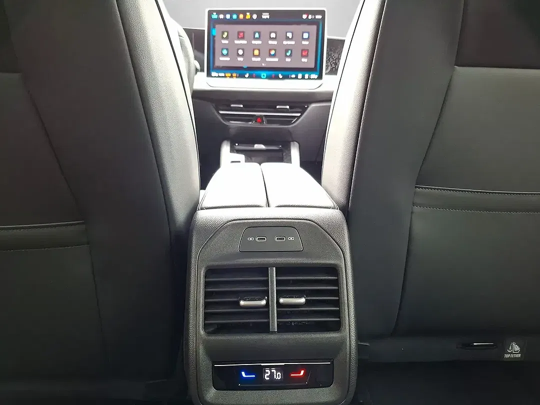 Volkswagen Passat Variant - Thumbnail 14