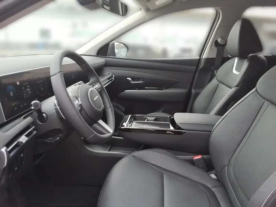 Hyundai TUCSON - Thumbnail 10