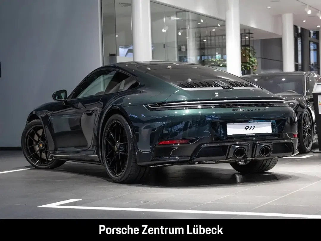 Porsche 992 - Thumbnail 3