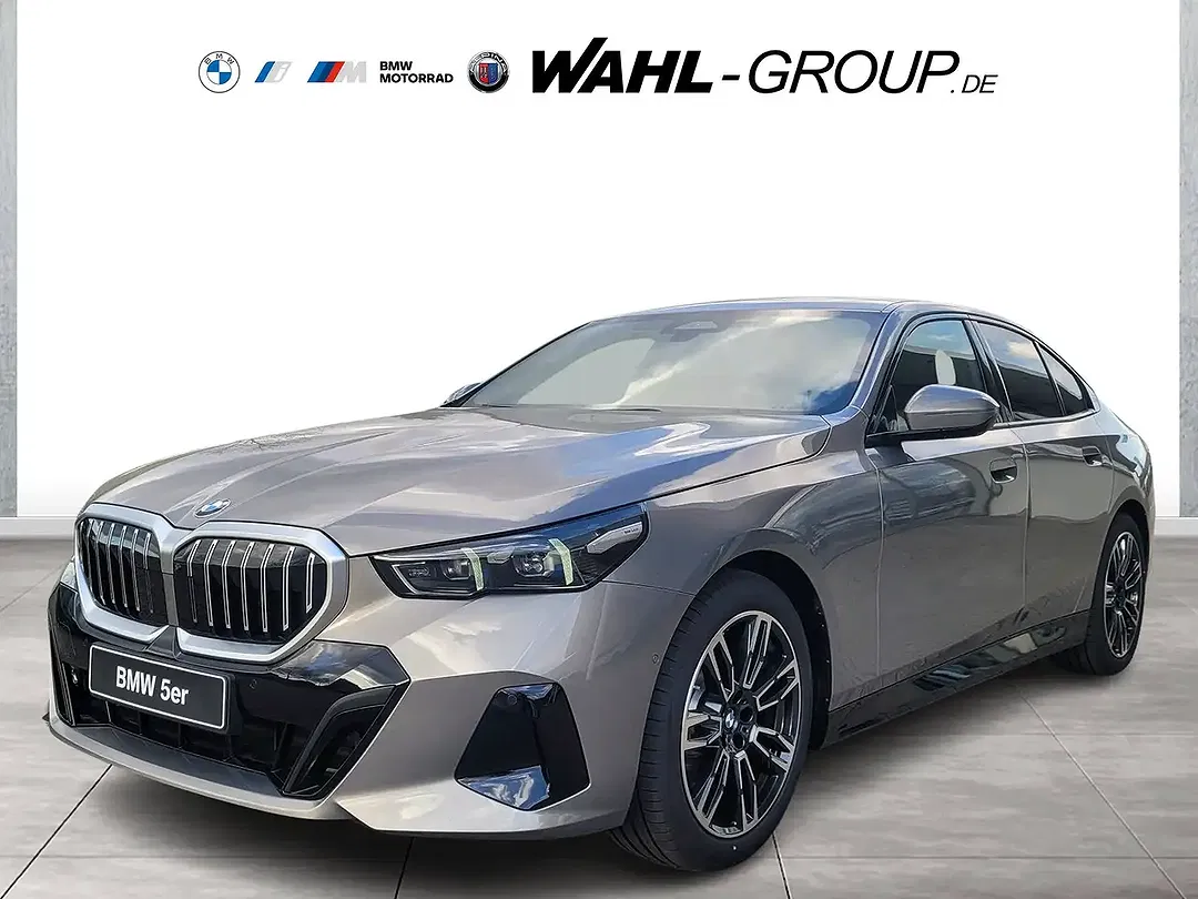 BMW 520 - Thumbnail 1