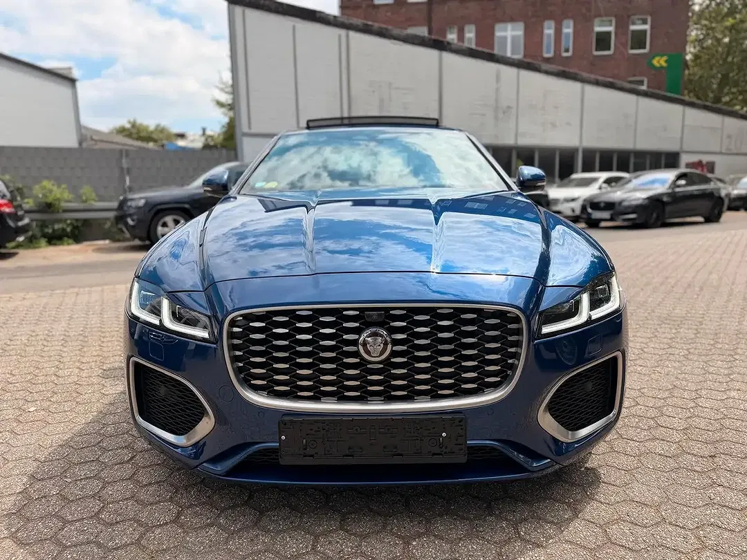 Jaguar XF - Thumbnail 2
