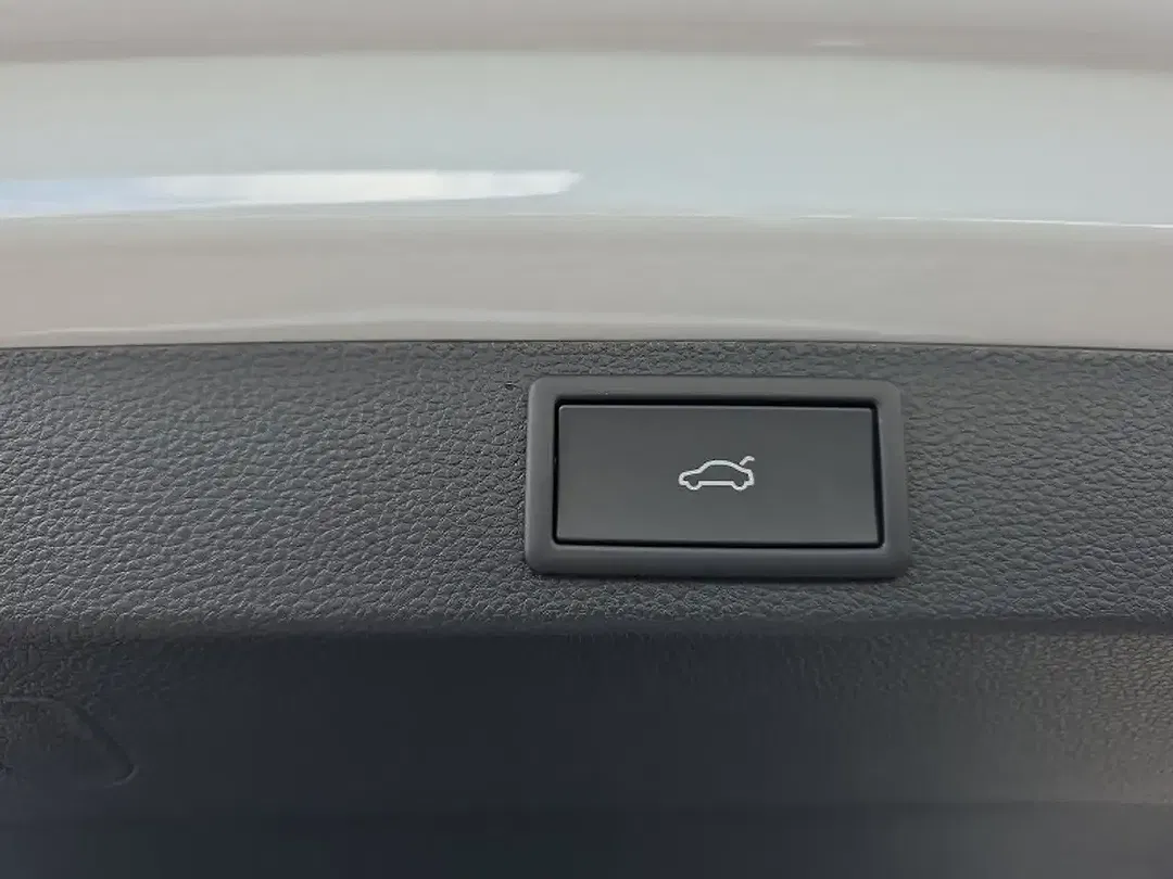 Skoda Karoq - Thumbnail 24