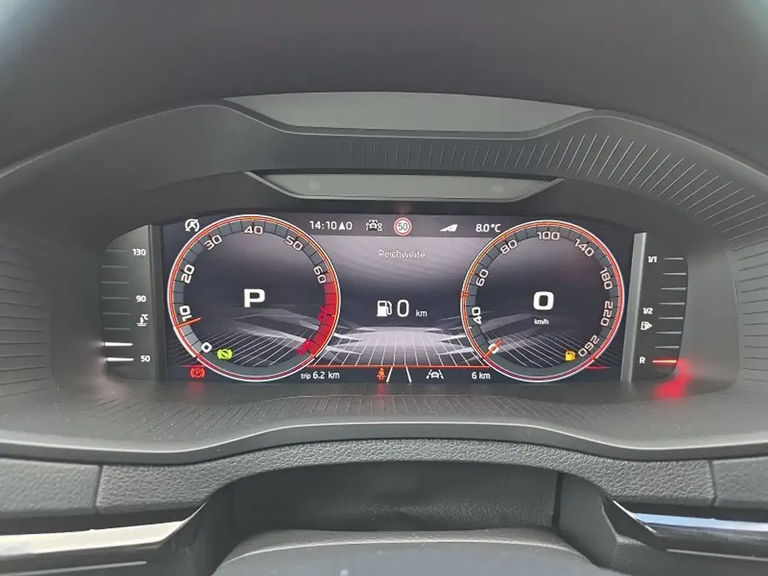 Skoda Karoq - Thumbnail 25