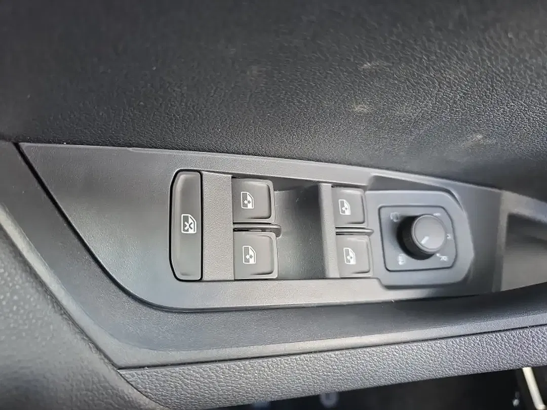 Skoda Karoq - Thumbnail 28