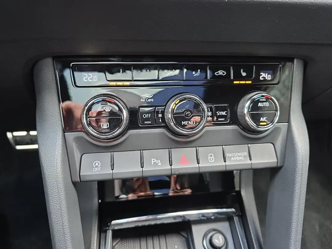 Skoda Karoq - Thumbnail 30