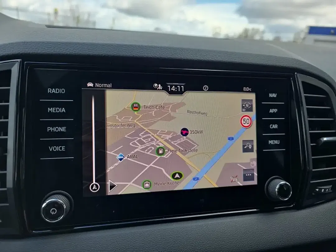 Skoda Karoq - Thumbnail 35