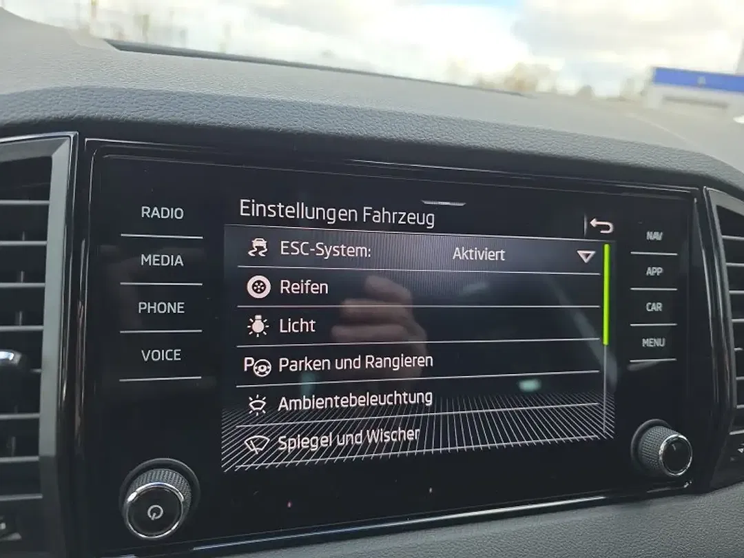Skoda Karoq - Thumbnail 42