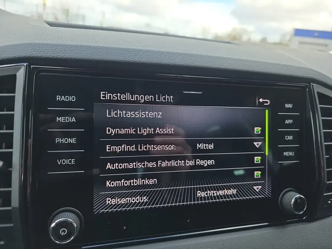 Skoda Karoq - Thumbnail 43