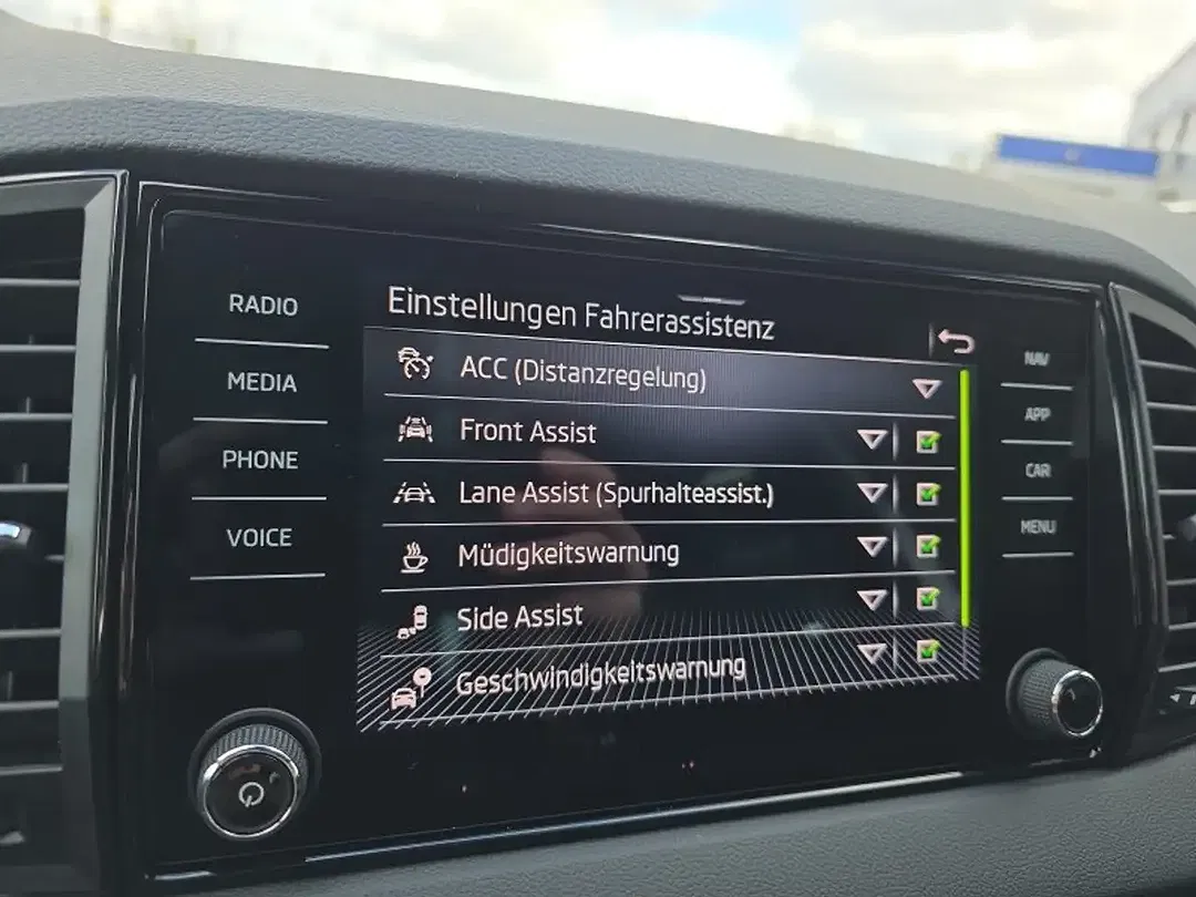 Skoda Karoq - Thumbnail 49