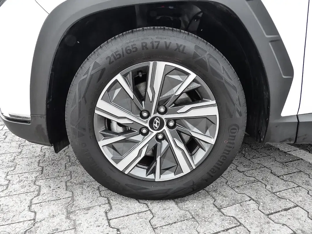Hyundai TUCSON - Thumbnail 3
