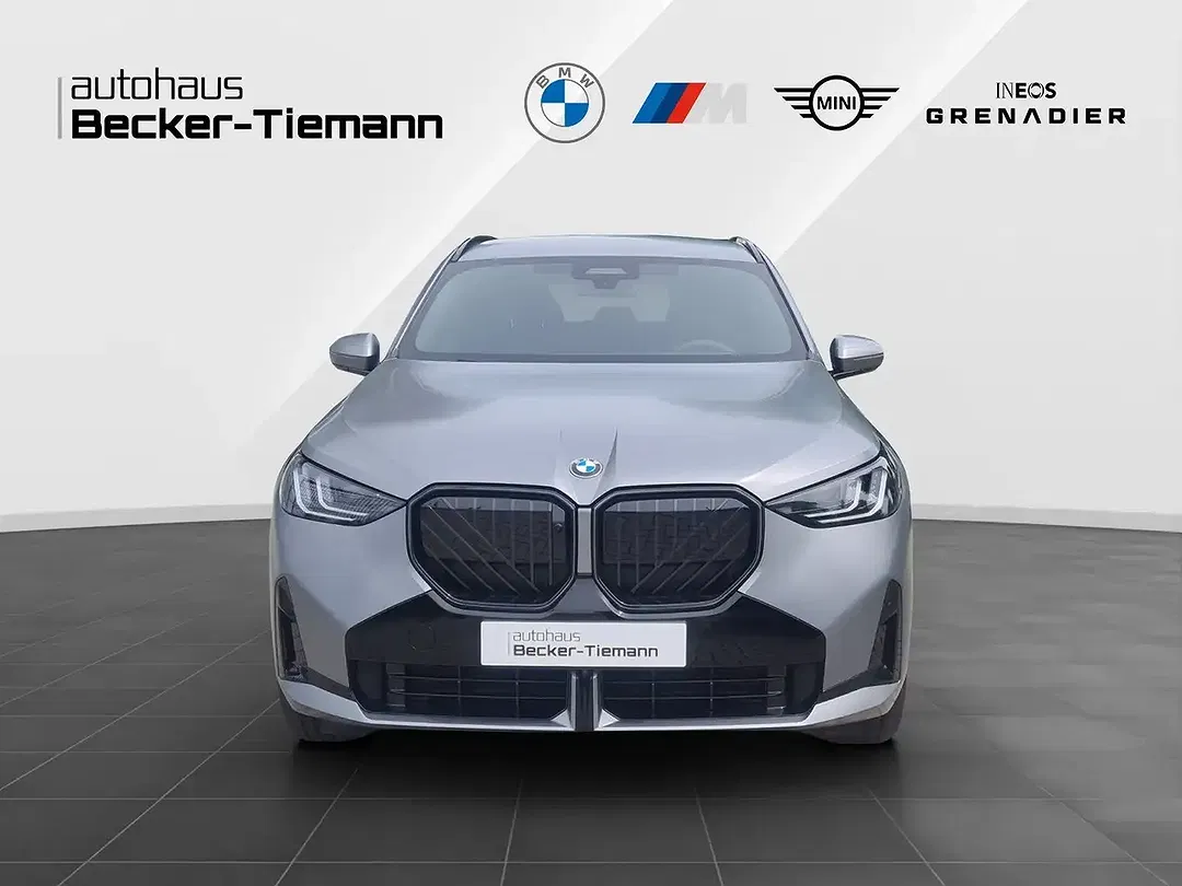 BMW X3 - Thumbnail 2