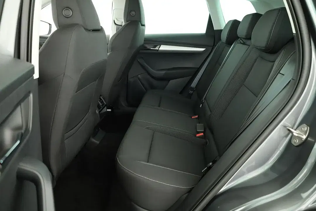 Skoda Karoq - Thumbnail 11