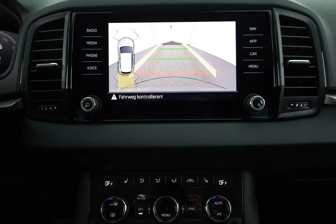 Skoda Karoq - Thumbnail 6
