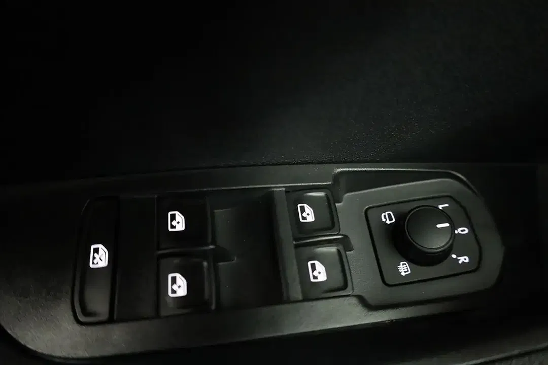 Skoda Karoq - Thumbnail 7