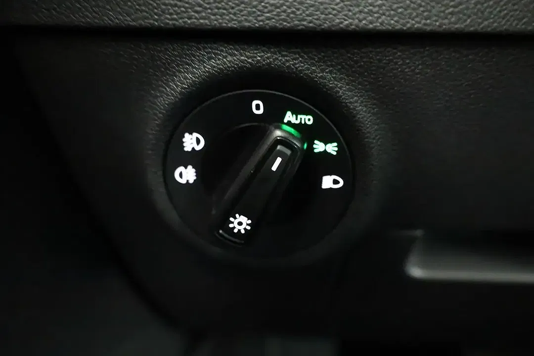 Skoda Karoq - Thumbnail 8