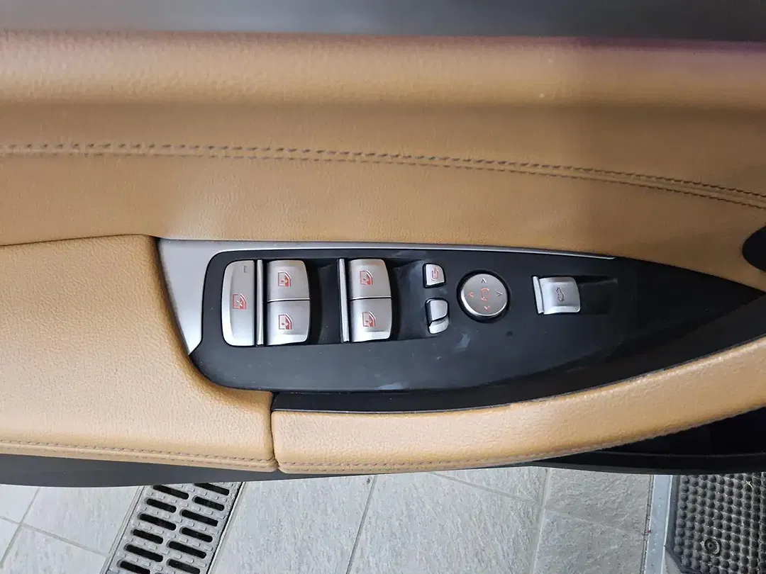 BMW X3 - Thumbnail 10