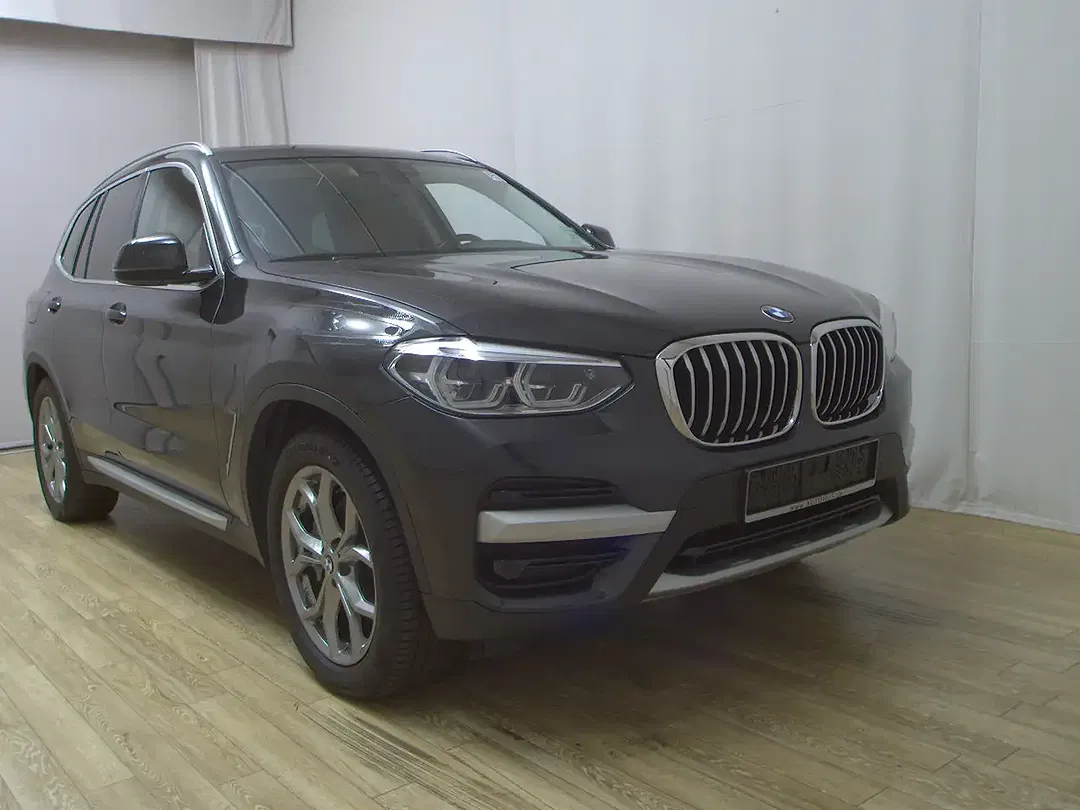 BMW X3 - Thumbnail 3