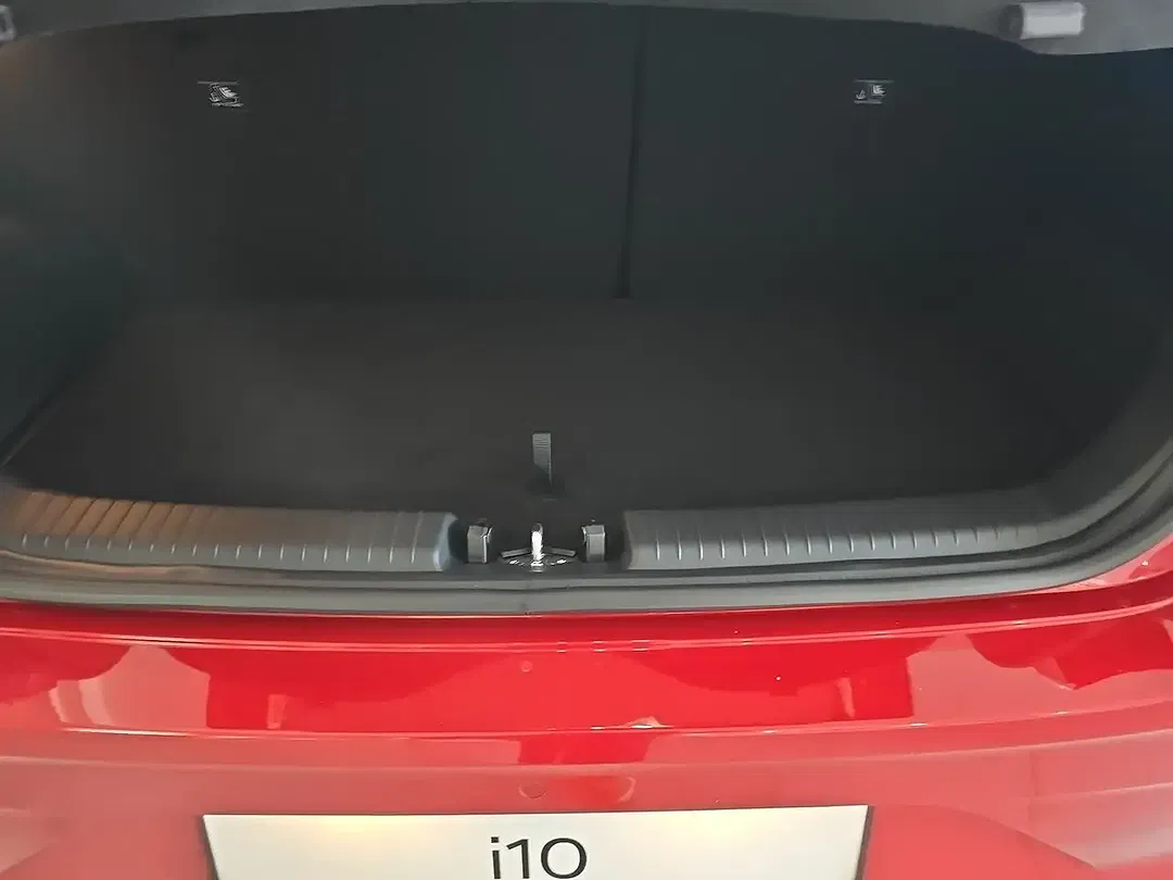 Hyundai i10 - Thumbnail 8