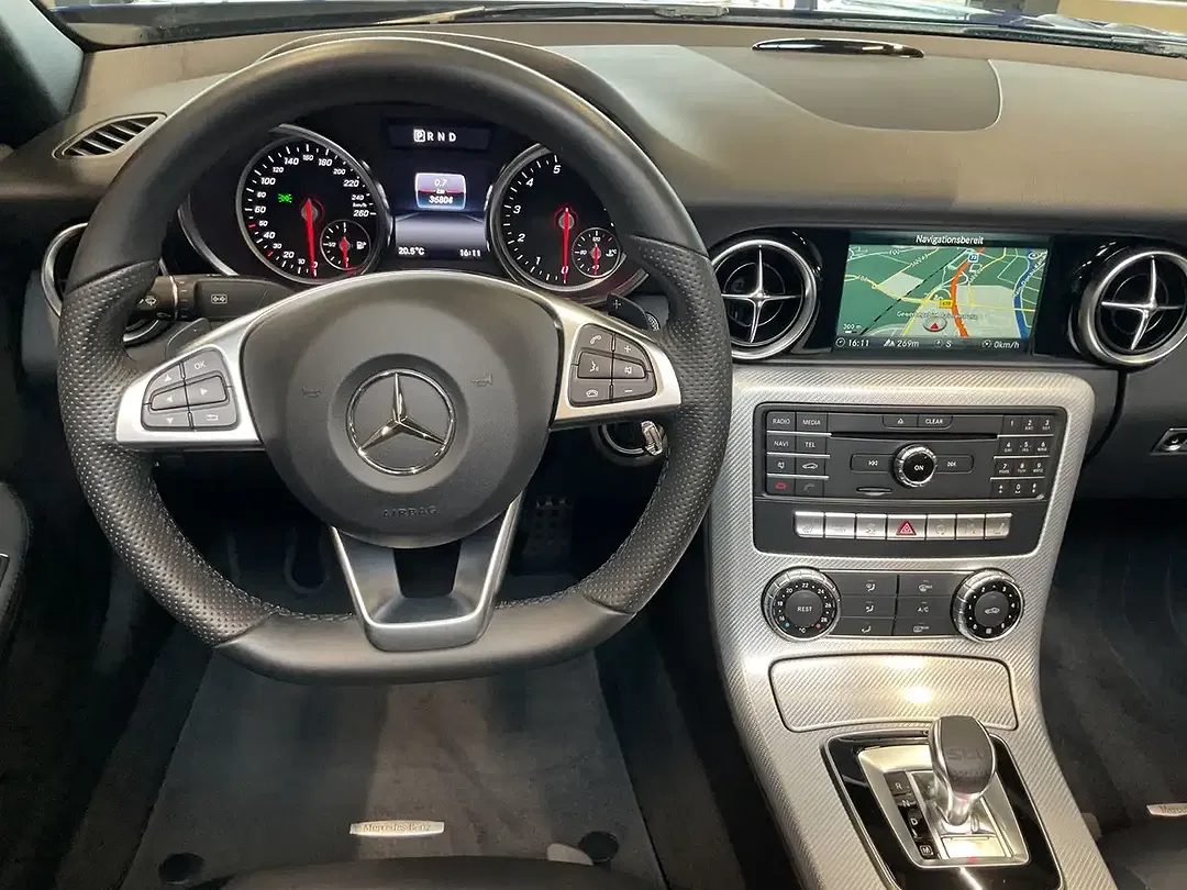Mercedes-Benz SLC 200 - Thumbnail 10