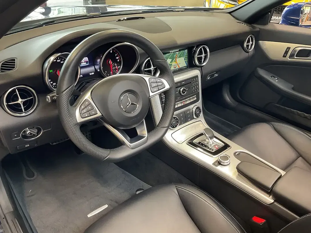 Mercedes-Benz SLC 200 - Thumbnail 8