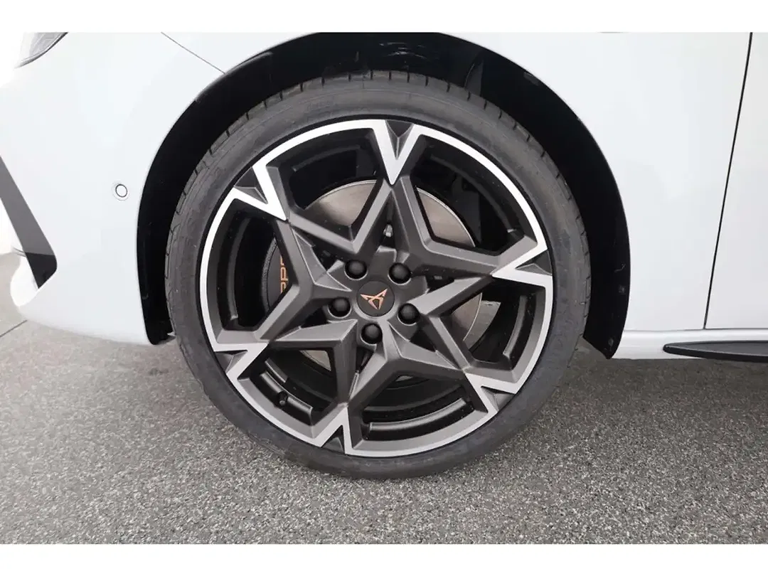 CUPRA Leon - Thumbnail 7