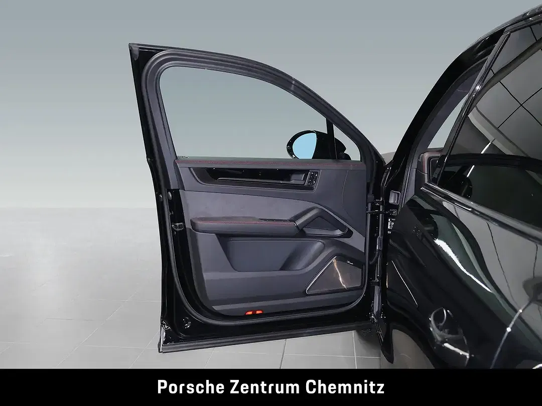Porsche Cayenne - Thumbnail 10