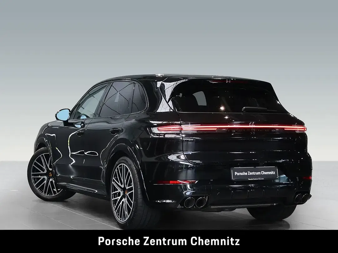 Porsche Cayenne - Thumbnail 3