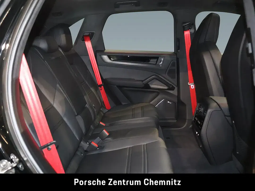 Porsche Cayenne - Thumbnail 8