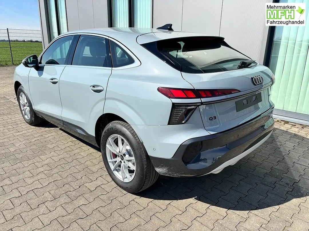 Audi Q3 - Thumbnail 4
