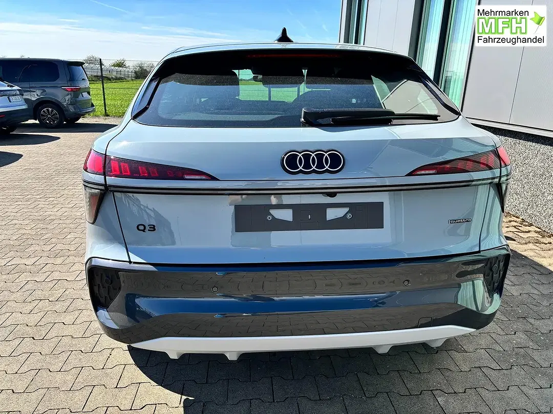 Audi Q3 - Thumbnail 5