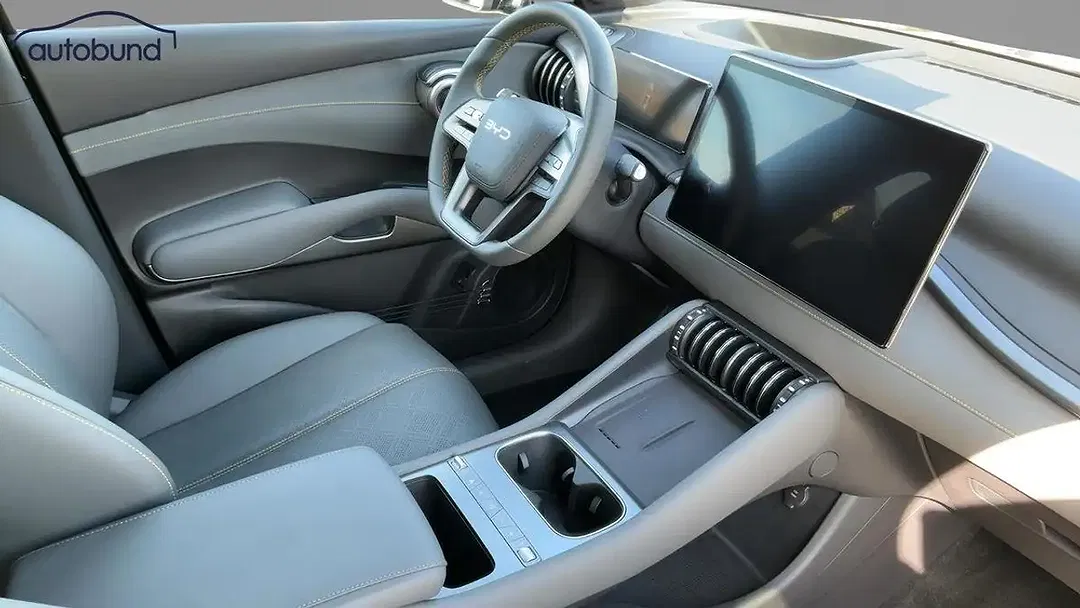 BYD Atto 3 - Thumbnail 5