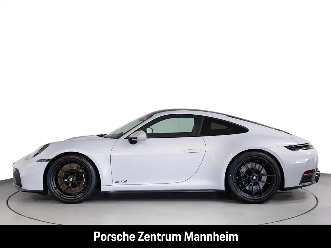 Porsche 992 - Thumbnail 2