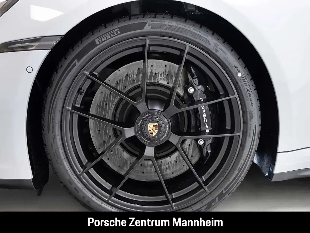 Porsche 992 - Thumbnail 8