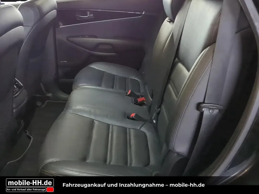 Kia Sorento - Thumbnail 22