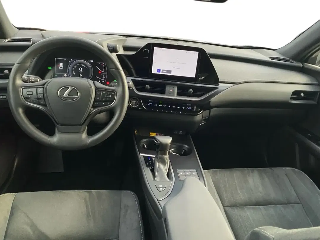 Lexus UX 250h - Thumbnail 10