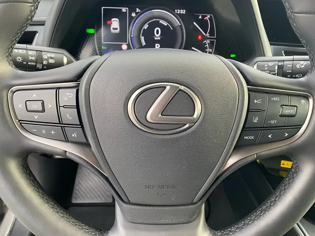 Lexus UX 250h - Thumbnail 13