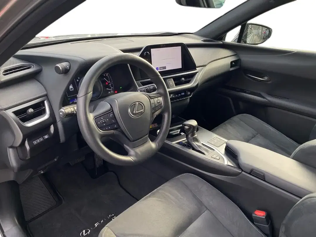 Lexus UX 250h - Thumbnail 9