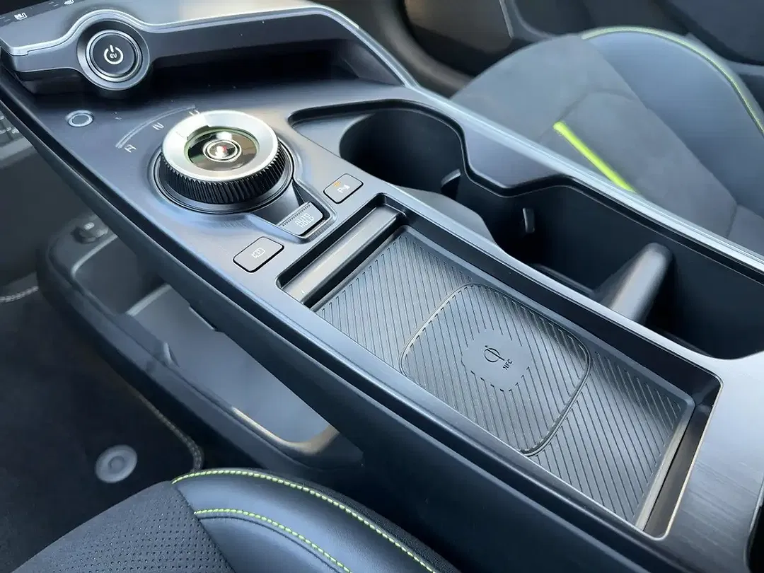 Kia EV6 - Thumbnail 14