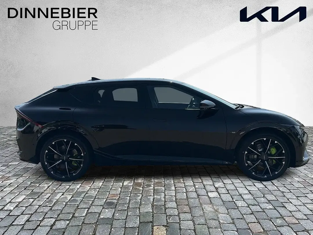 Kia EV6 - Thumbnail 6