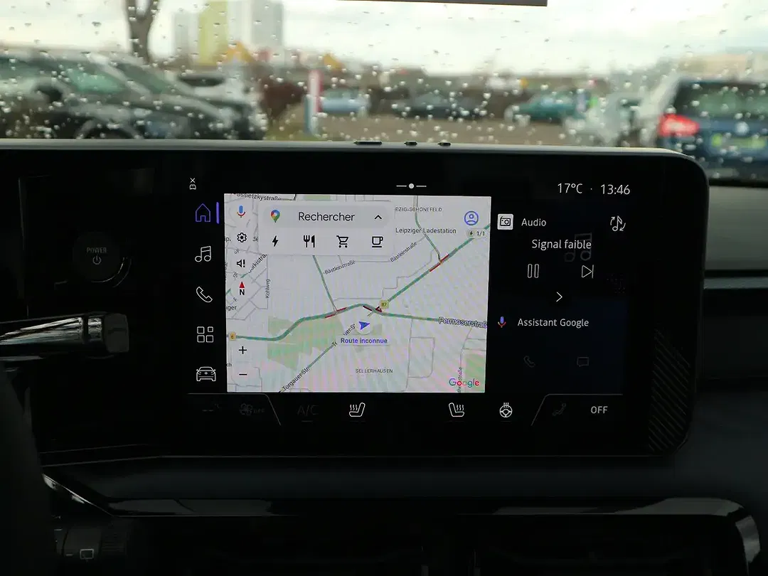 Nissan Micra - Thumbnail 8