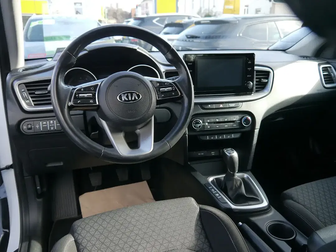 Kia XCeed - Thumbnail 12