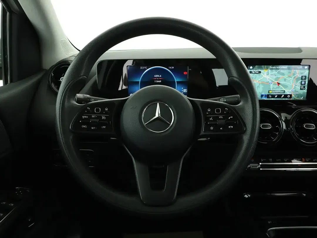 Mercedes-Benz B 250 - Thumbnail 11