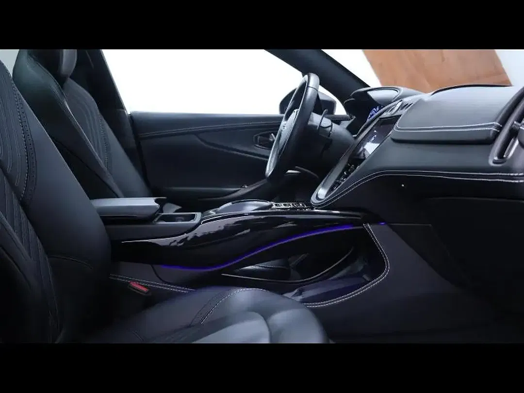 Aston Martin DBX - Thumbnail 11