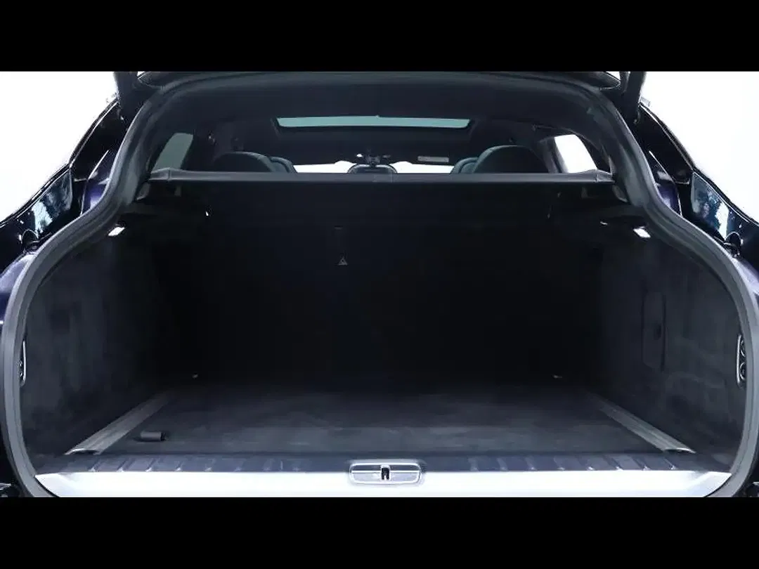 Aston Martin DBX - Thumbnail 7