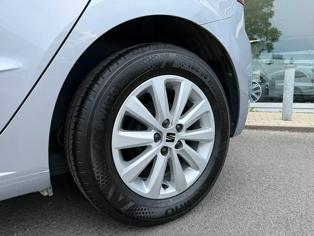 SEAT Ibiza - Thumbnail 4